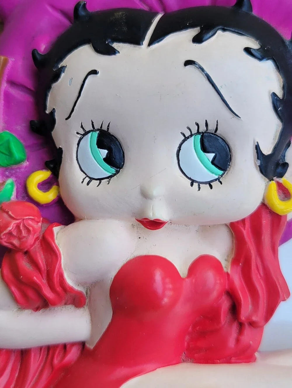 Vintage 2000 Betty Boop in a Bed of Roses with Pudgy 6x4 Picture Frame
